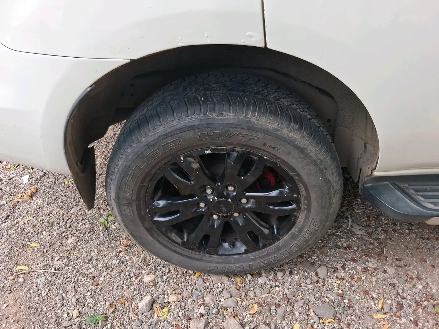 2016 Ford Endeavour TITANIUM 3.2 4X4 AT, Diesel, Automatic, 88,905 km, tyre