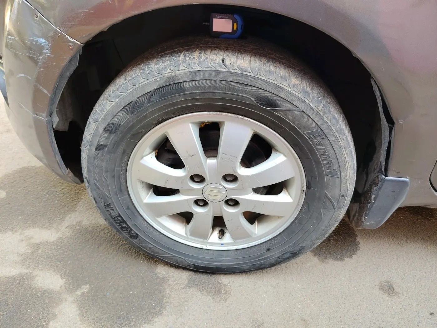 2013 Maruti Ritz ZXI, Petrol, Manual, 1,47,552 km, tyre
