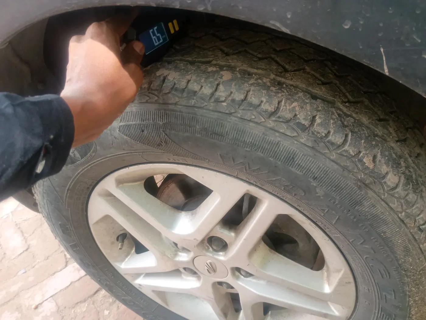 2016 Mahindra NUVOSPORT N8, Diesel, Manual, 1,15,898 km, tyre