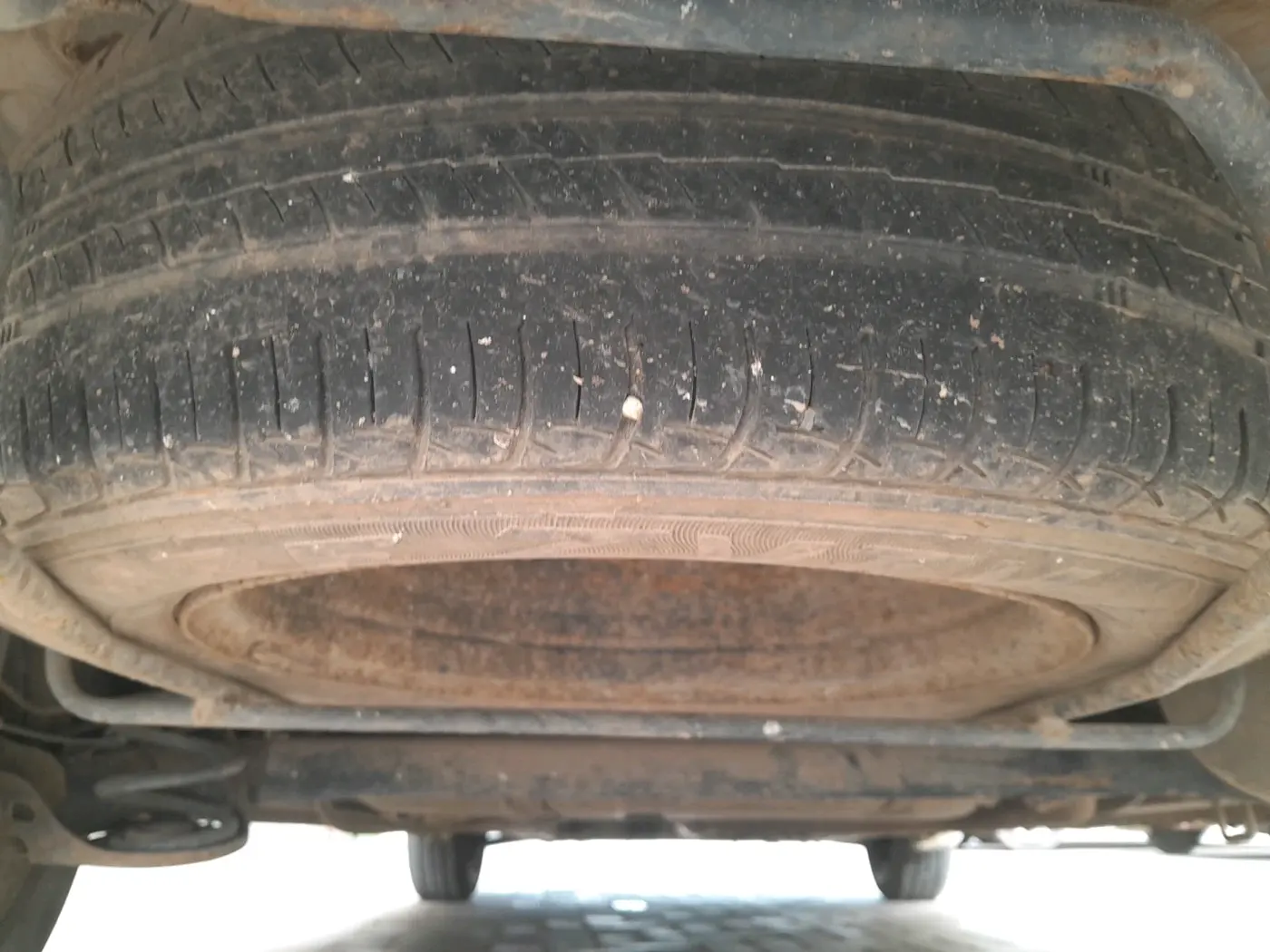2018 Maruti Ertiga VXI, CNG, Manual, 85,611 km, tyre