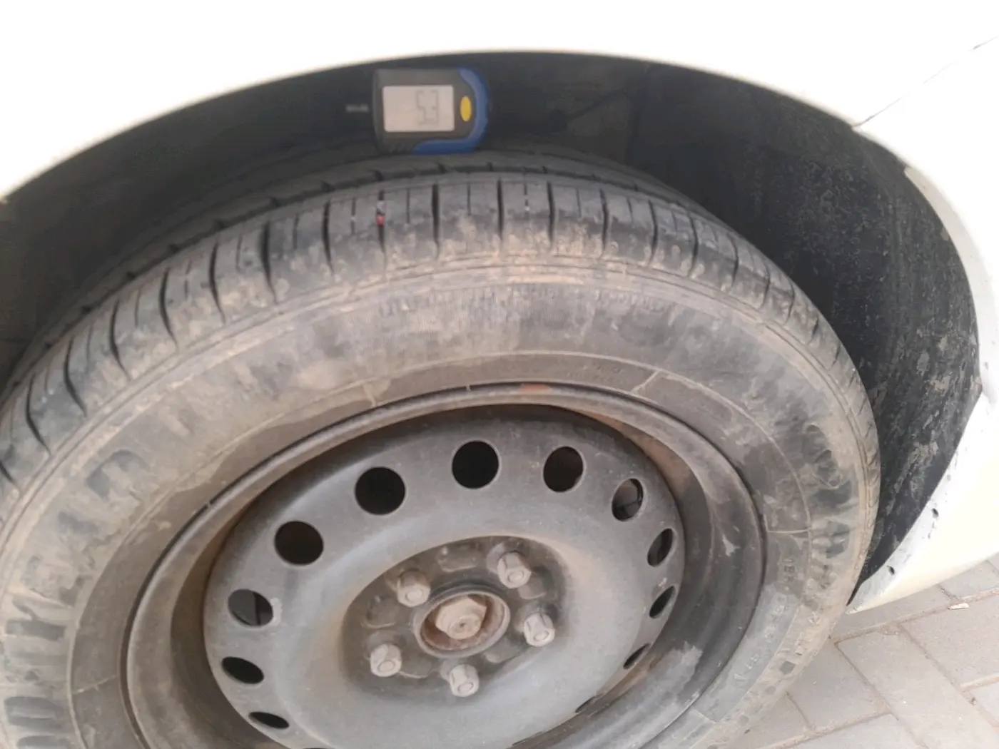 2018 Maruti Ertiga VXI, CNG, Manual, 85,611 km, tyre