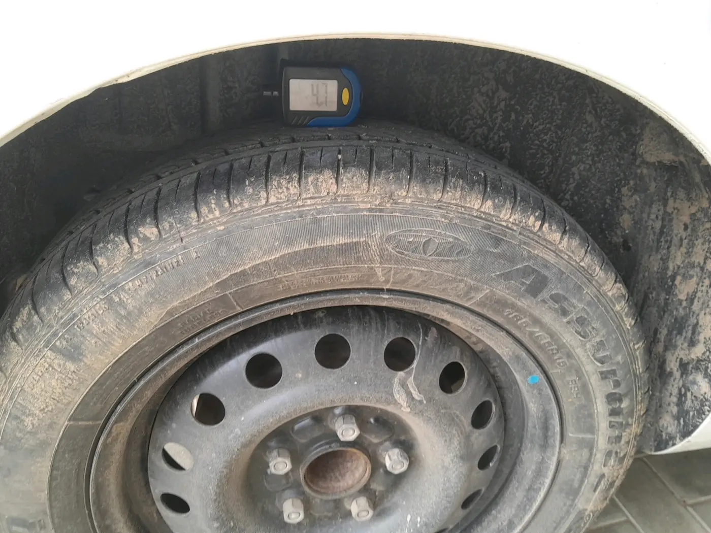 2018 Maruti Ertiga VXI, CNG, Manual, 85,611 km, tyre
