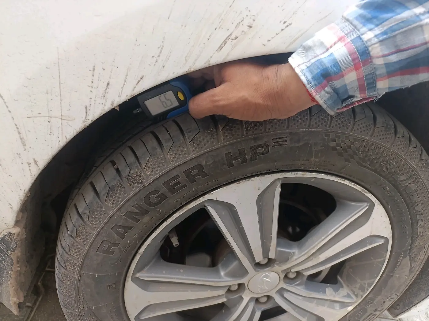 2018 Hyundai Verna 1.6 VTVT SX (O) AT, CNG, Automatic, 1,29,848 km, tyre