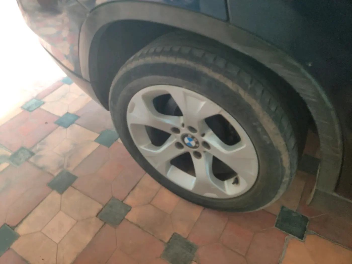 2012 BMW X1 sDrive20d, Diesel, Automatic, 1,20,871 km, tyre