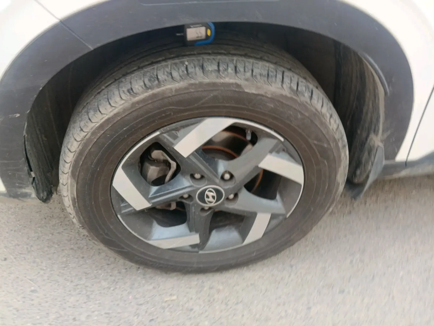 2021 Hyundai VENUE SX PLUS 1.0 TURBO DCT, Petrol, Automatic, 52,980 km, tyre