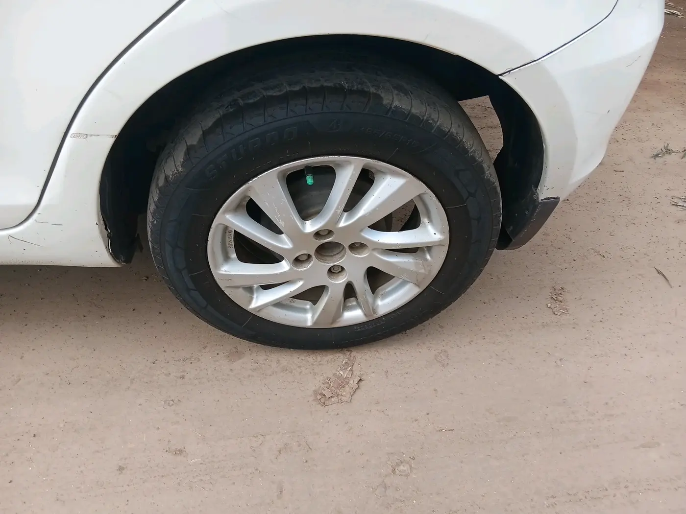 2012 Maruti Swift ZDI, Diesel, Manual, 1,23,370 km, tyre