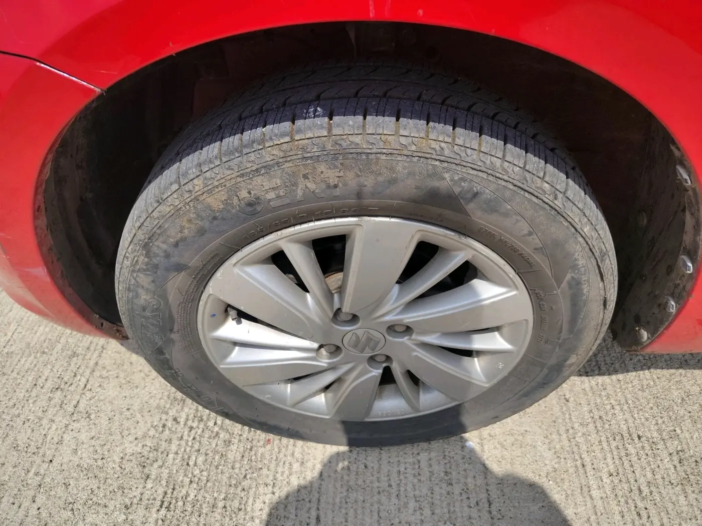 2016 Maruti Swift ZXI, Petrol, Manual, 48,830 km, tyre