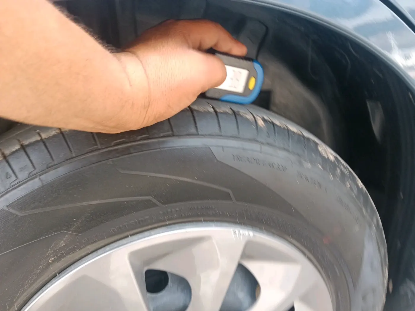 2025 Maruti Dzire VXi, Petrol, Manual, 26,791 km, tyre