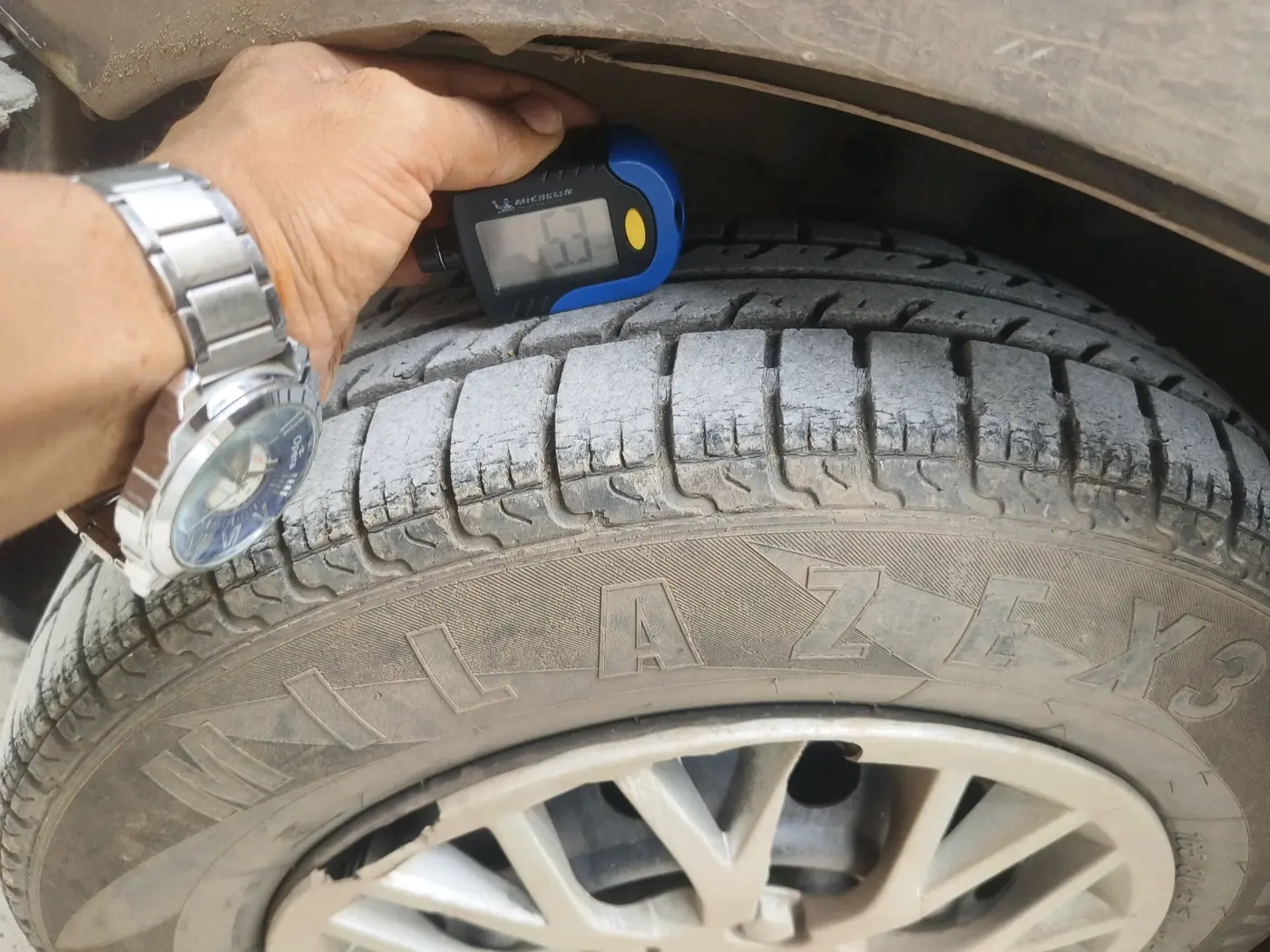 2011 Maruti Ritz VDI, Diesel, Manual, 78,695 km, tyre