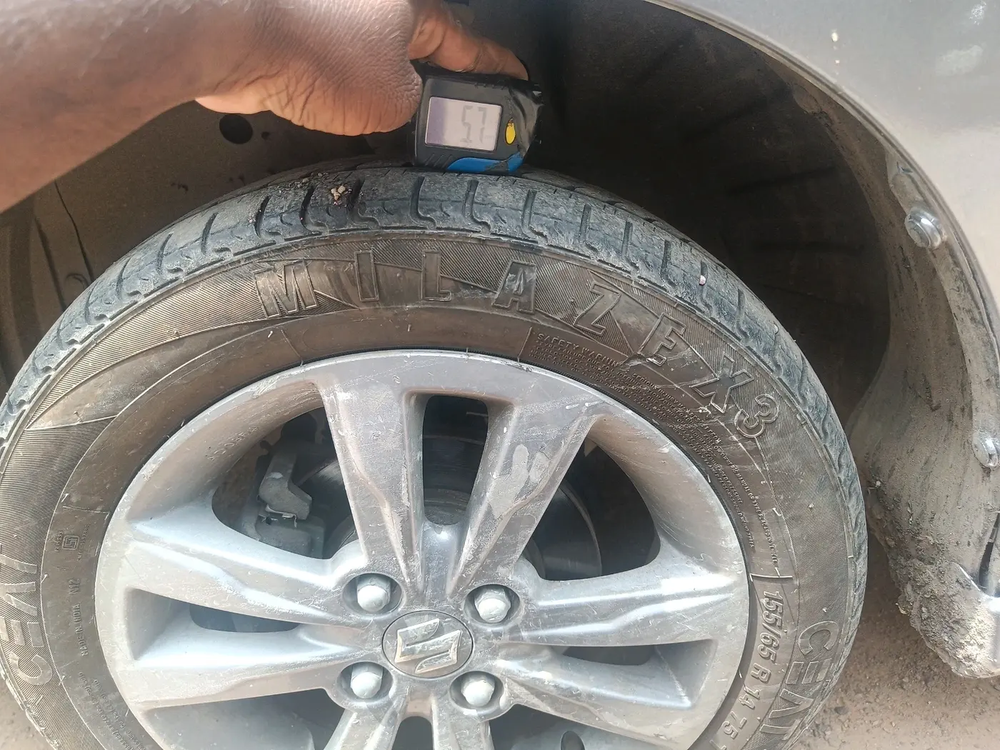2013 Maruti Wagon R Stingray VXI, Petrol, Manual, 73,019 km, tyre