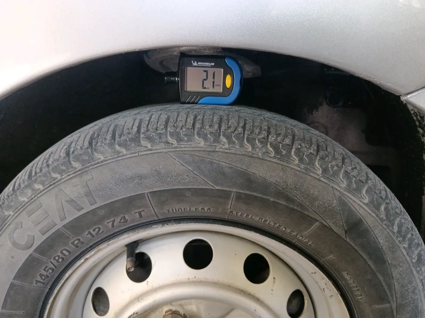 2013 Hyundai Eon D-LITE+, Petrol, Manual, 87,798 km, tyre