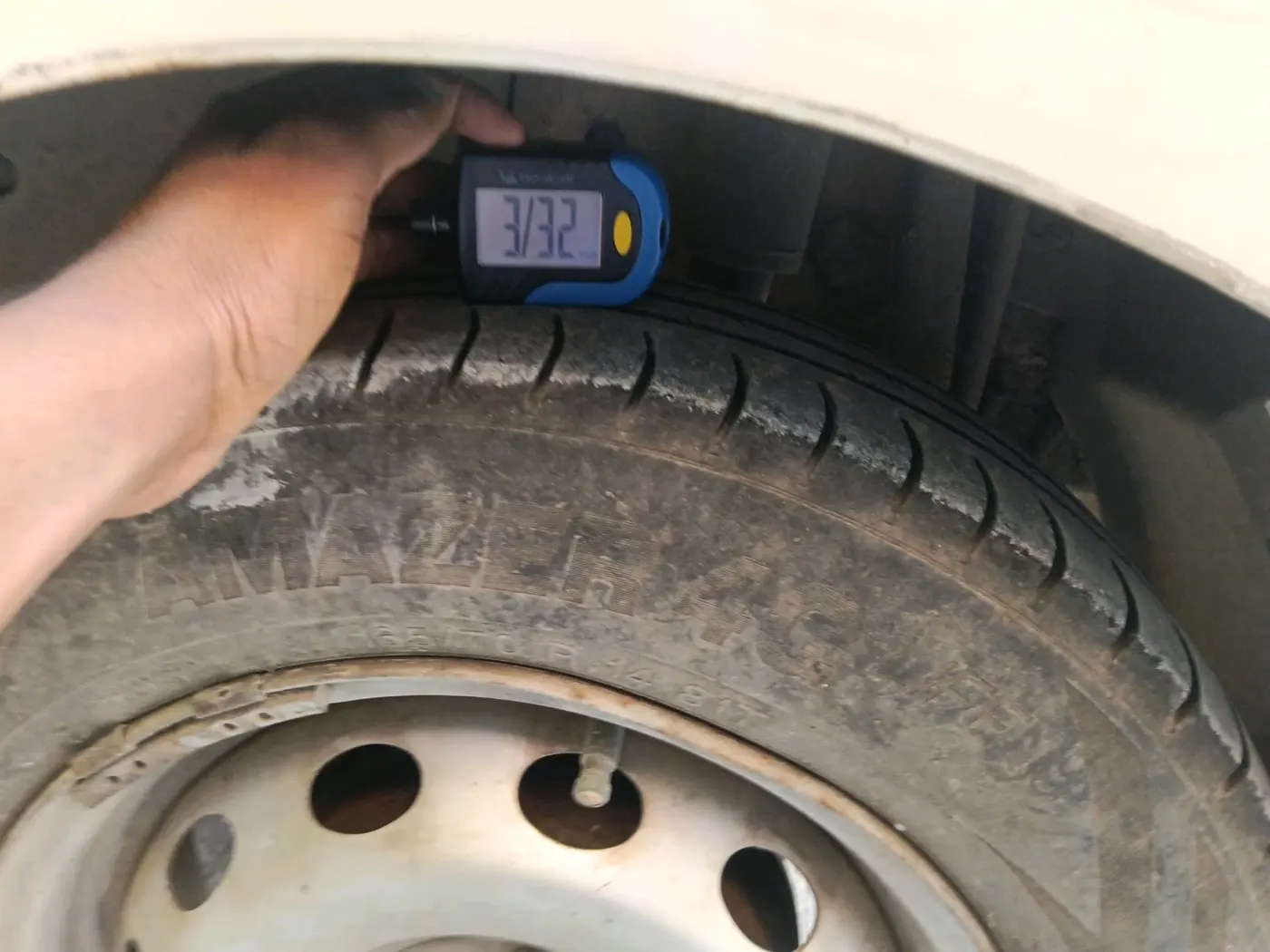 2013 Tata Indica Vista LS QUADRAJET, Diesel, Manual, 1,93,546 km, tyre