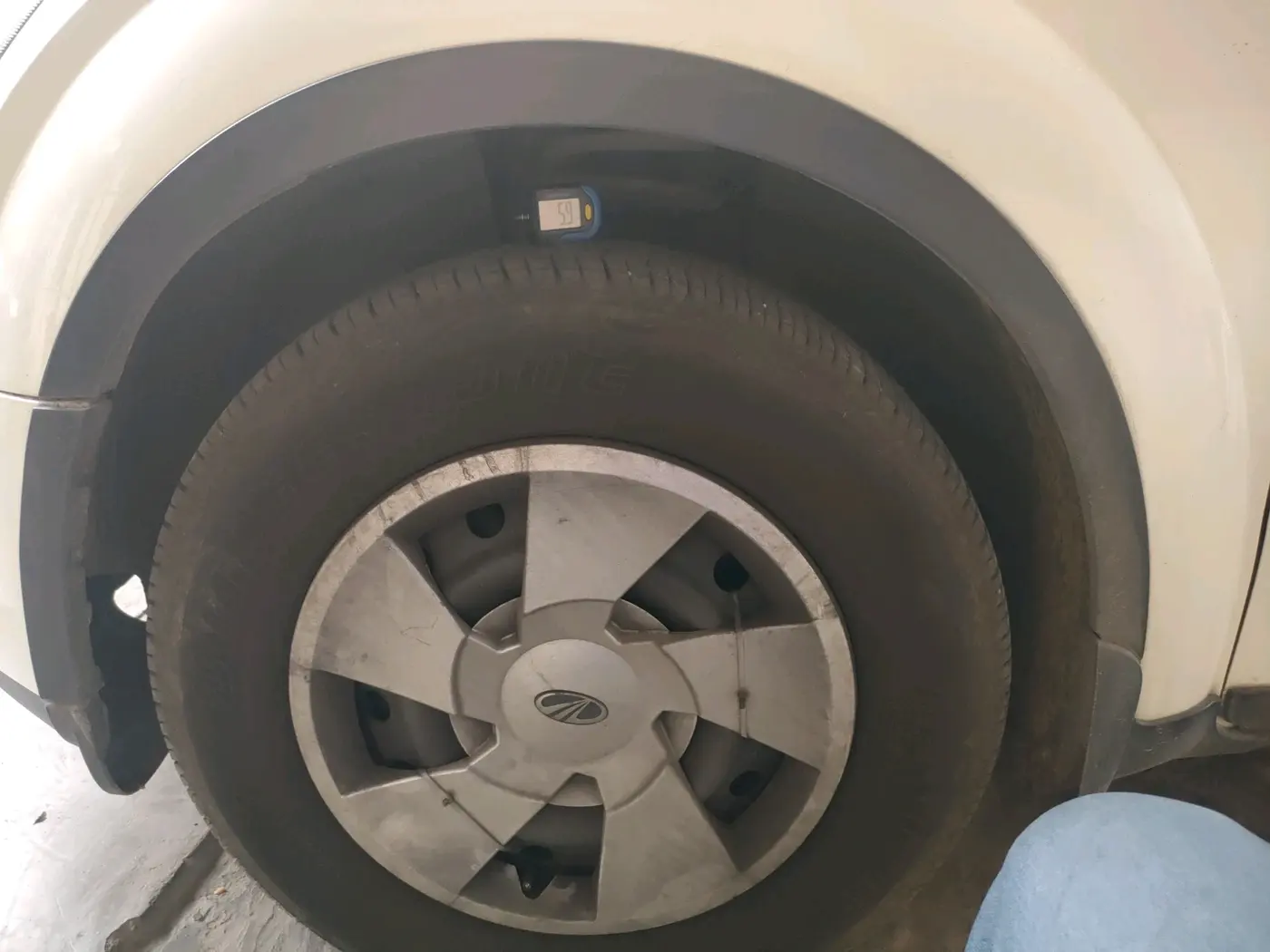 2020 Mahindra XUV500 W7, Diesel, Manual, 85,343 km, tyre