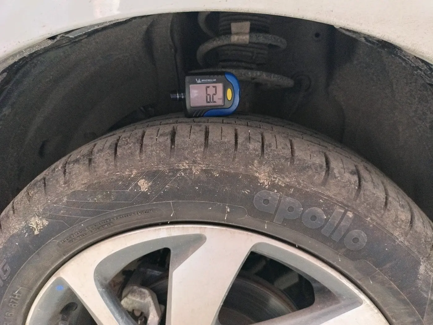 2024 Toyota Glanza V, Petrol, Manual, 5,417 km, tyre