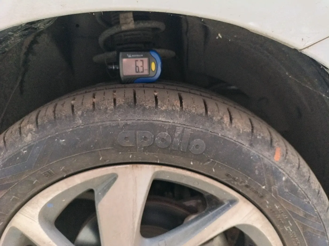 2024 Toyota Glanza V, Petrol, Manual, 5,417 km, tyre