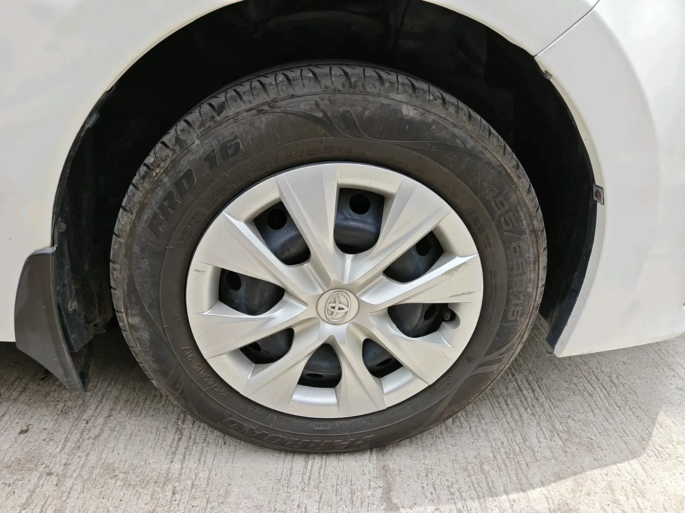 2015 Toyota Corolla Altis JS PETROL, Petrol, Manual, 87,621 km, tyre
