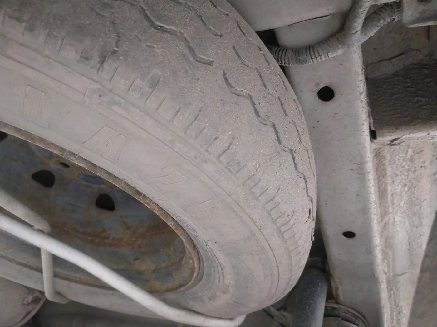 2022 Maruti Eeco 5 STR AC CNG (O), CNG, Manual, 75,891 km, tyre