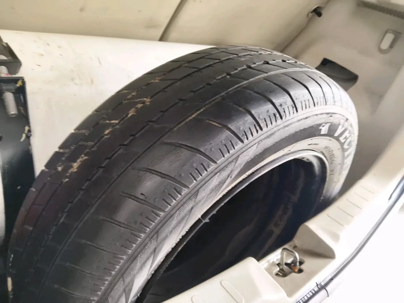 2019 Maruti Celerio VXI CNG, CNG, Manual, 1,11,756 km, tyre