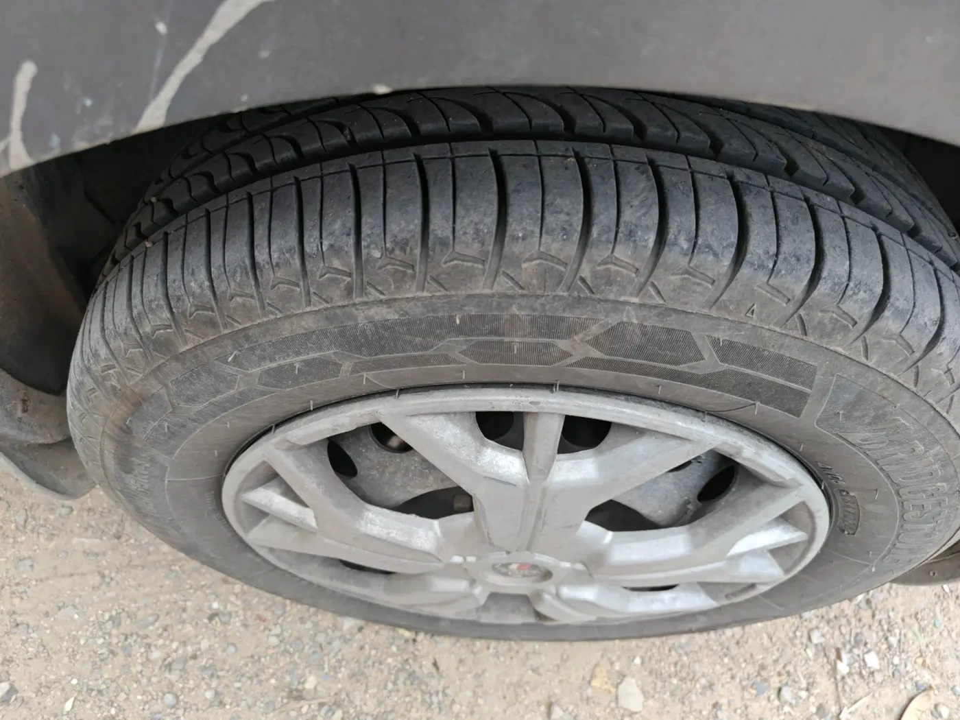 2012 Hyundai i20 SPORTZ 1.2, Petrol, Manual, 1,08,570 km, tyre