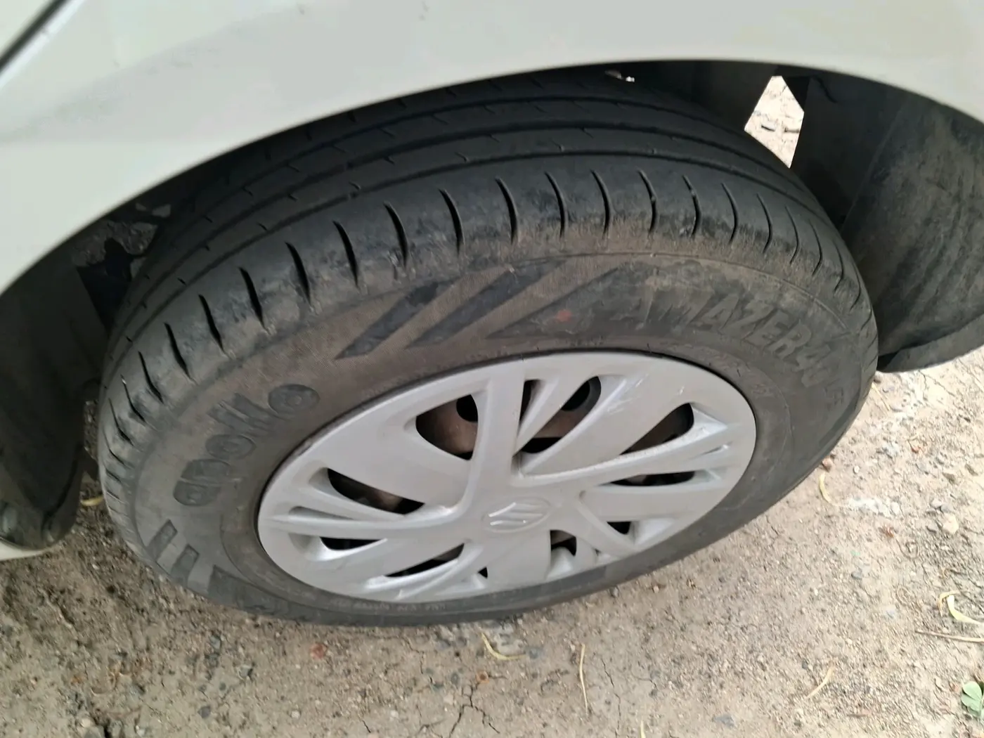 2015 Maruti Swift VDI, Diesel, Manual, 87,754 km, tyre