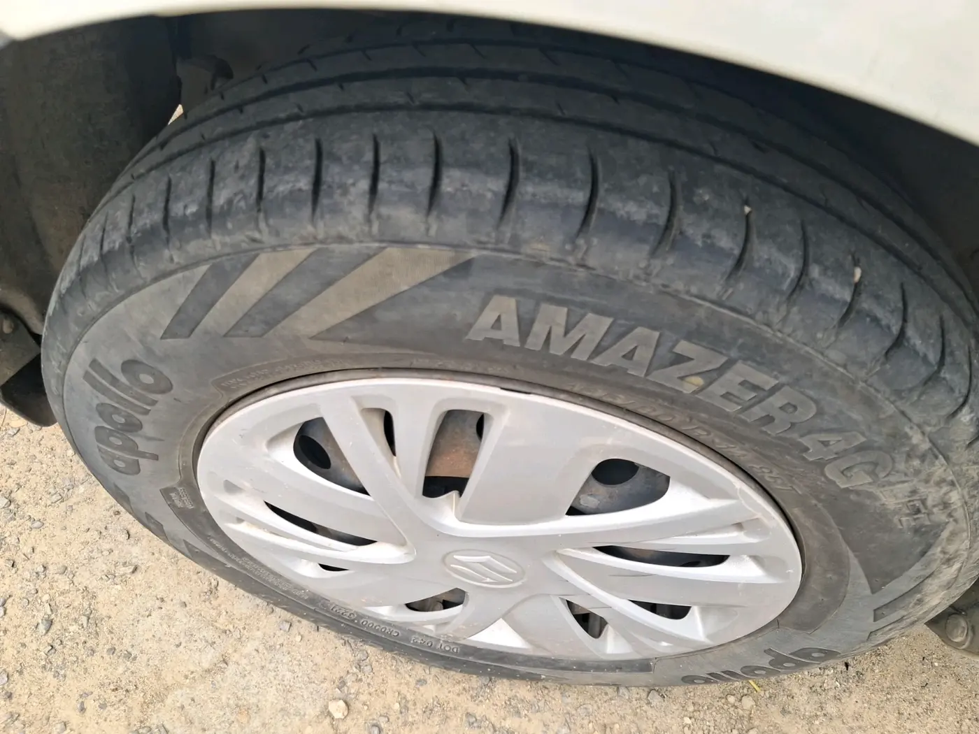 2015 Maruti Swift VDI, Diesel, Manual, 87,754 km, tyre