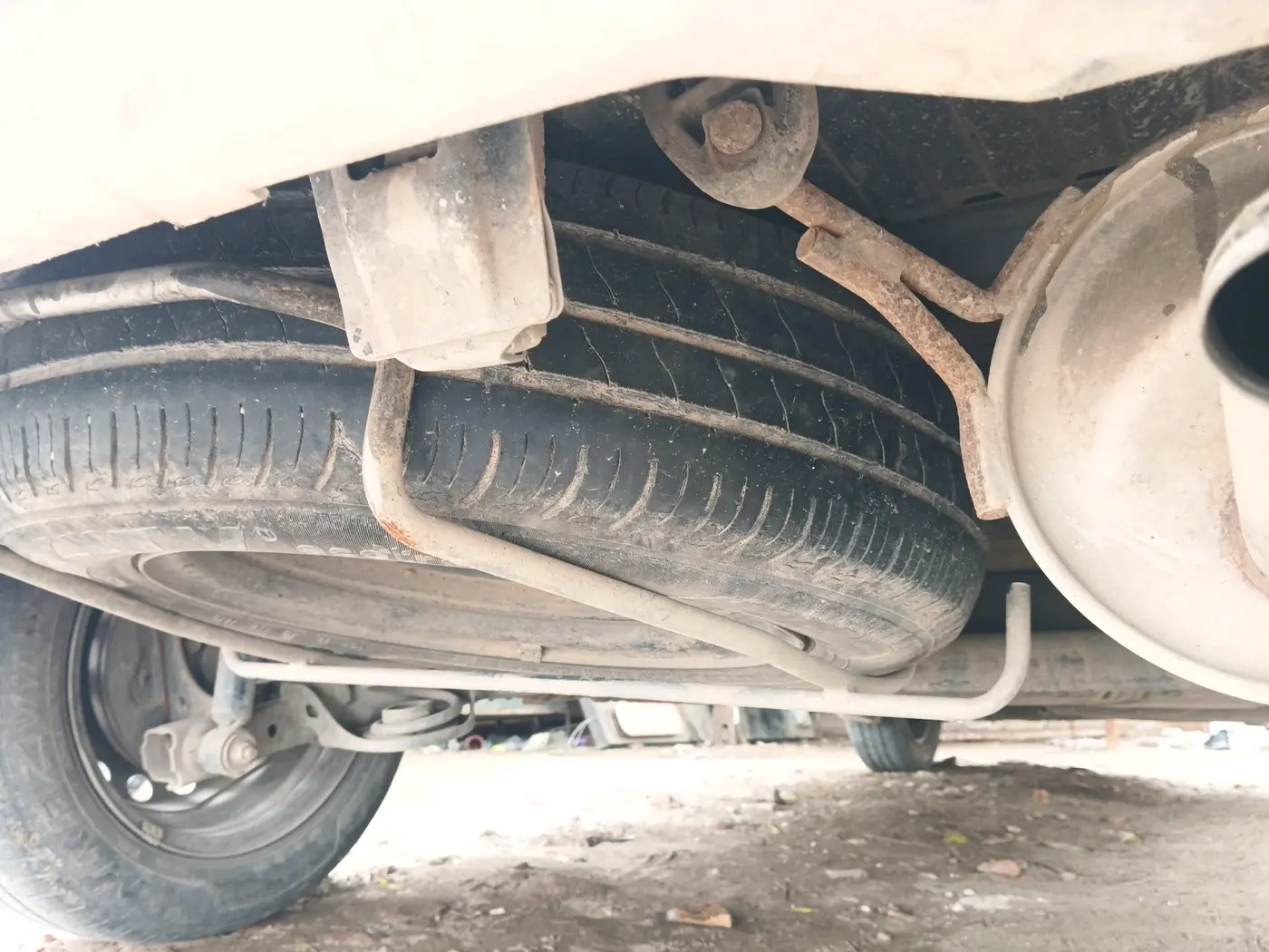 2017 Maruti Ertiga VXI CNG, CNG, Manual, 1,16,189 km, tyre