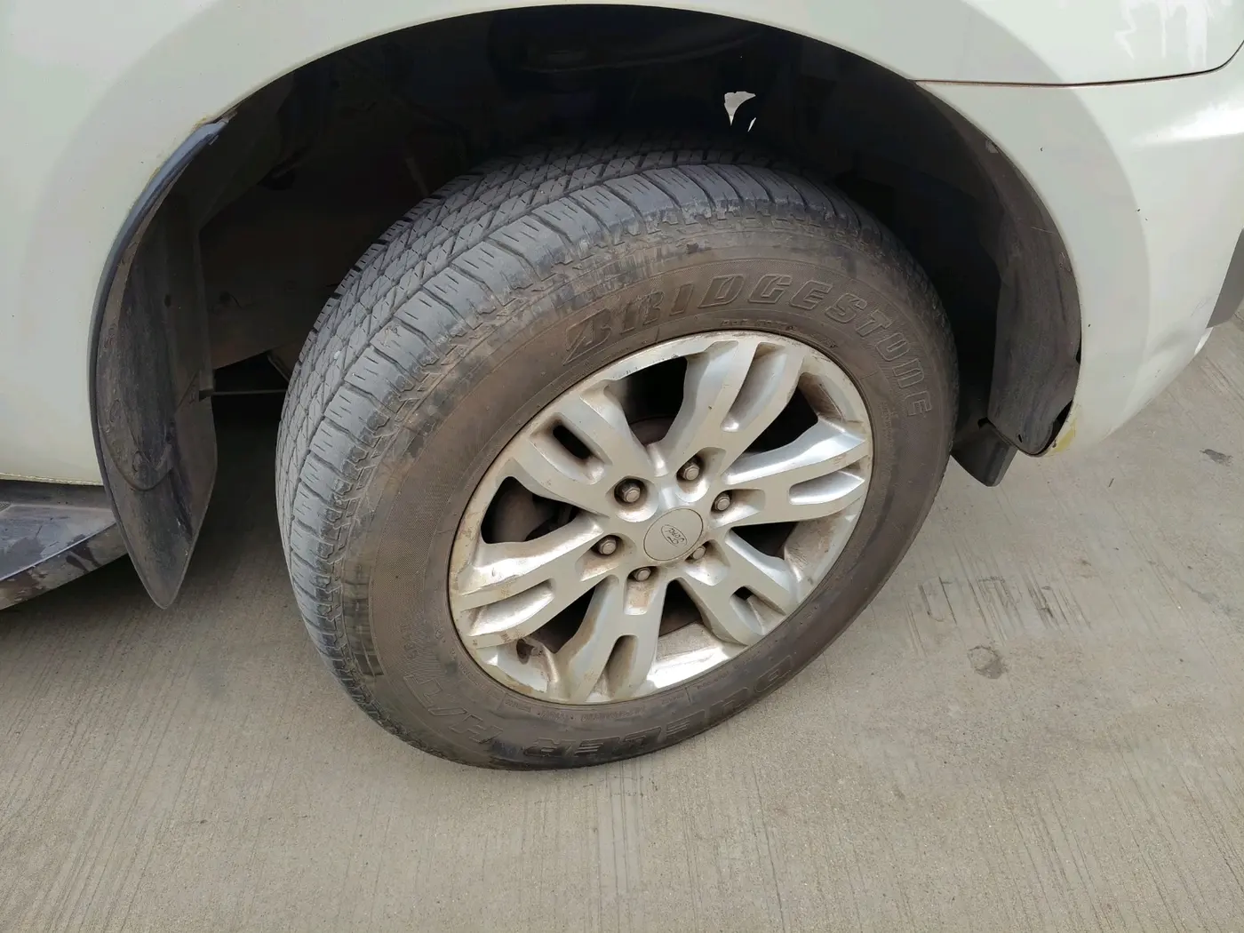 2020 Ford Endeavour TITANIUM 2.0 4X2 AT, Diesel, Automatic, 95,236 km, tyre