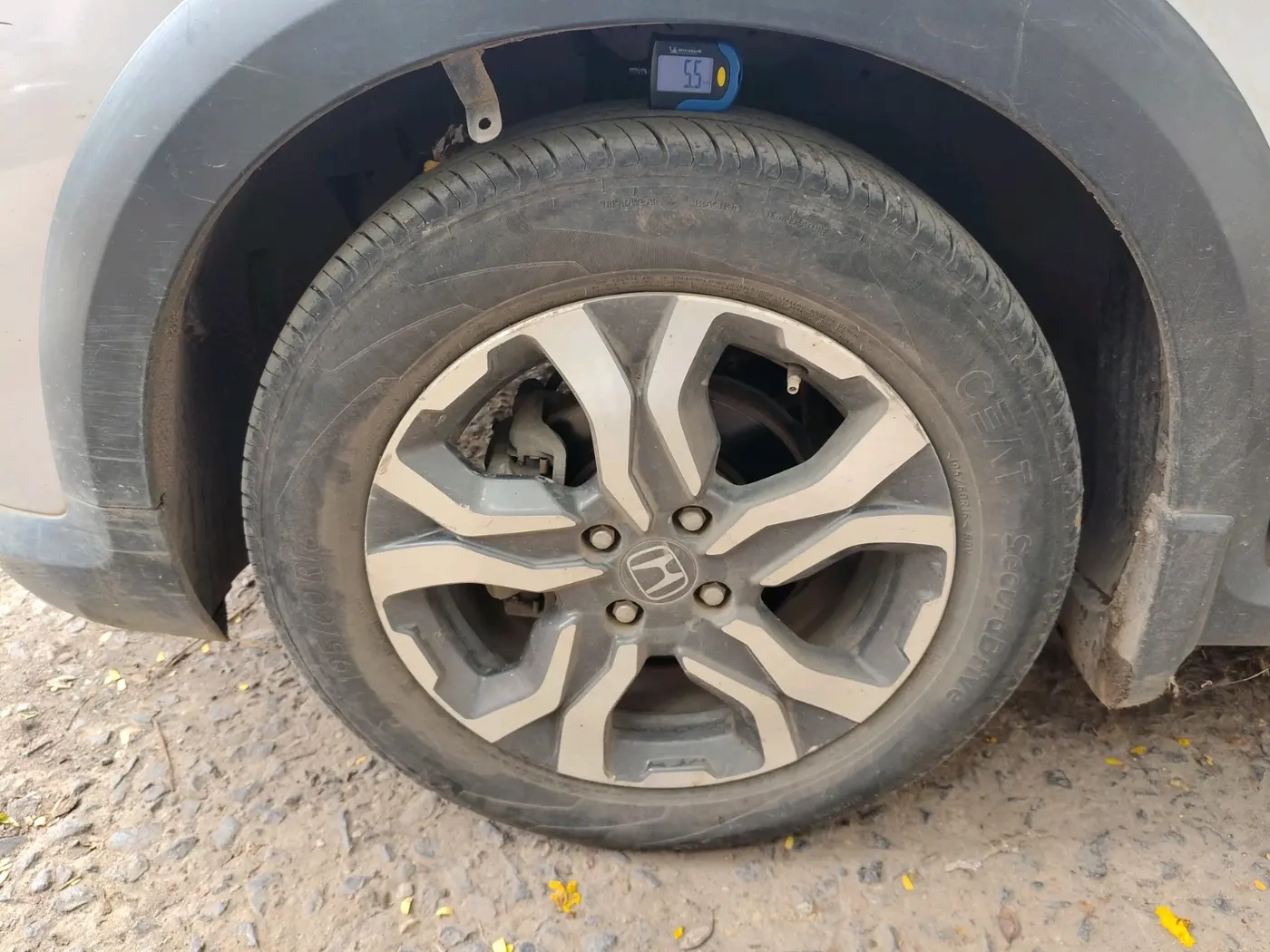 2017 Honda WR-V 1.2L I-VTEC VX MT, Petrol, Manual, 60,943 km, tyre