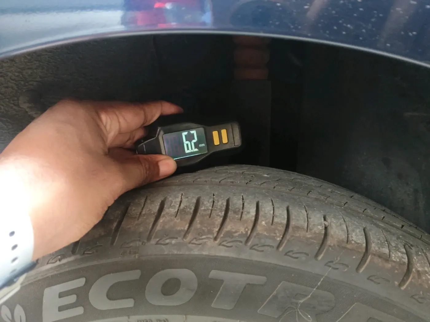 2025 Tata ALTROZ Accomplished S Petrol 5 MT, Petrol, Manual, 3,962 km, tyre