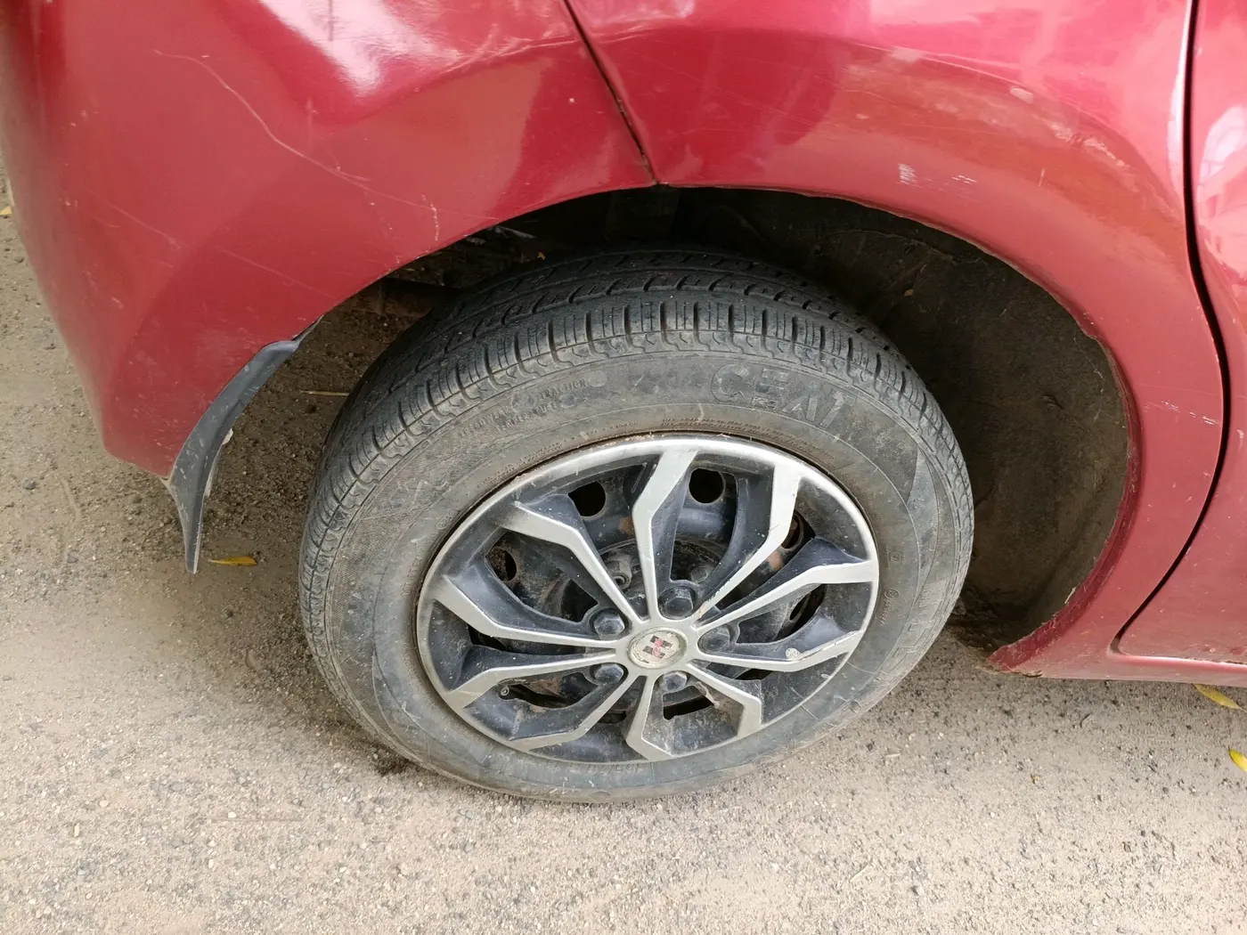 2014 Datsun Go T, Petrol, Manual, 81,401 km, tyre