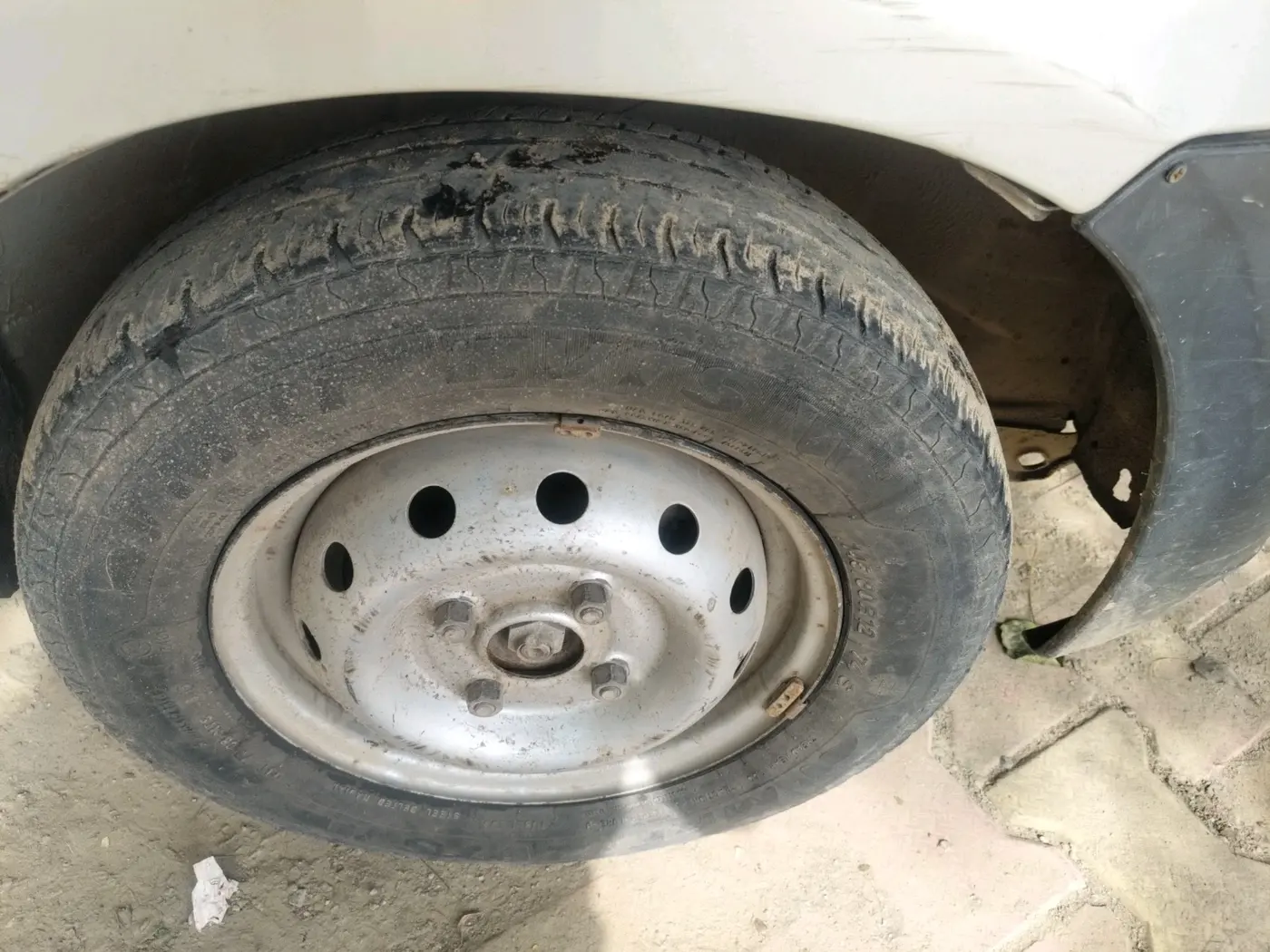 2011 Maruti Alto LXI, Petrol, Manual, 60,702 km, tyre