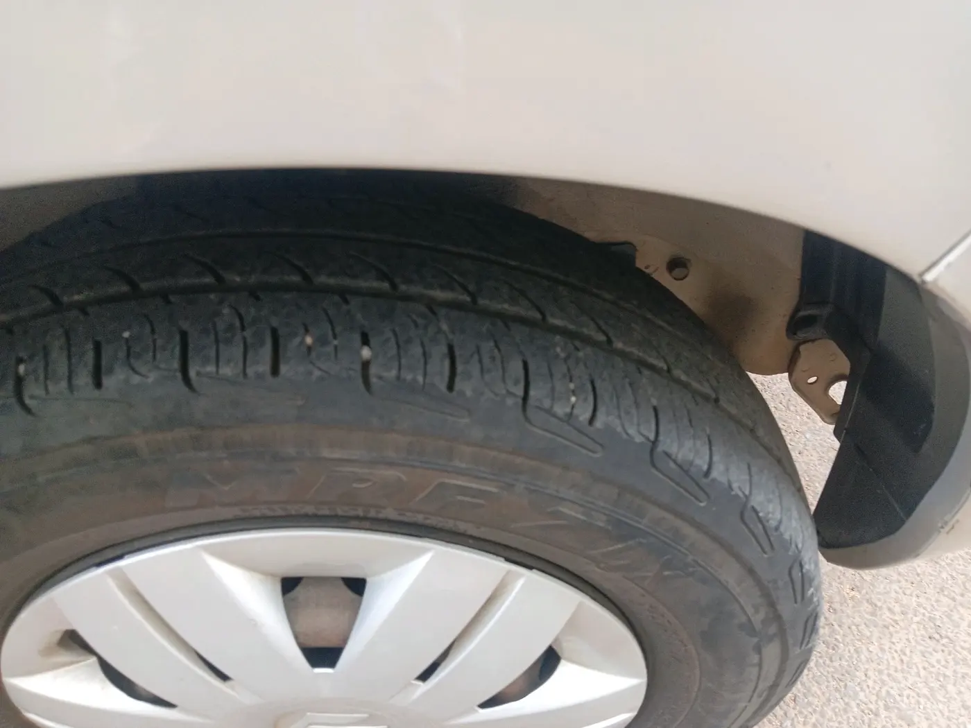 2015 Maruti Alto 800 LXI CNG, CNG, Manual, 80,553 km, tyre