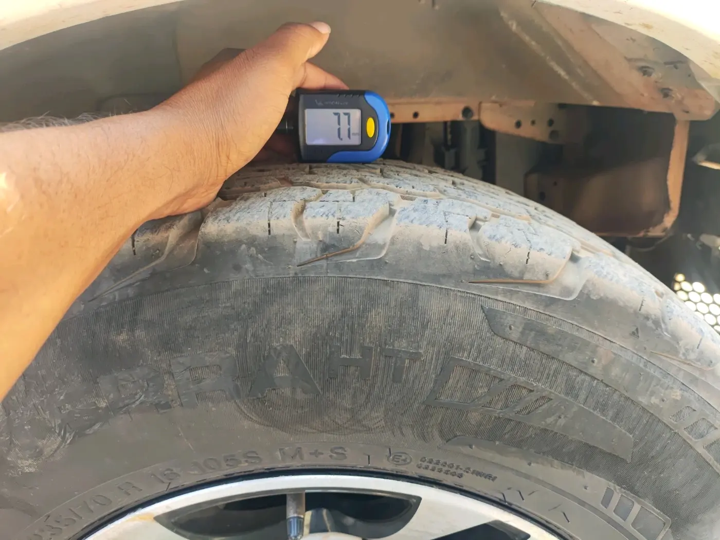 2013 Mahindra Scorpio SLE, Diesel, Manual, 1,71,072 km, tyre