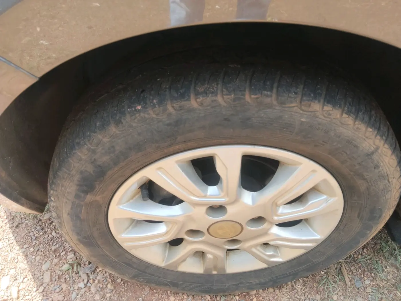 2018 Tata Tiago XZA PETROL, Petrol, Automatic, 29,491 km, tyre