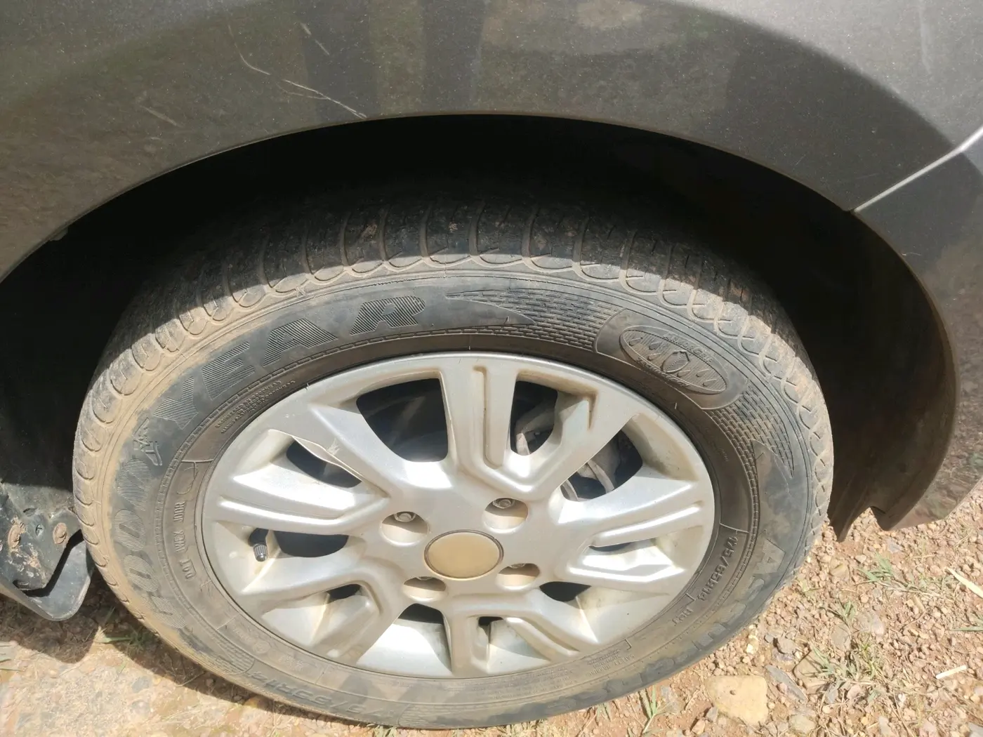 2018 Tata Tiago XZA PETROL, Petrol, Automatic, 29,491 km, tyre