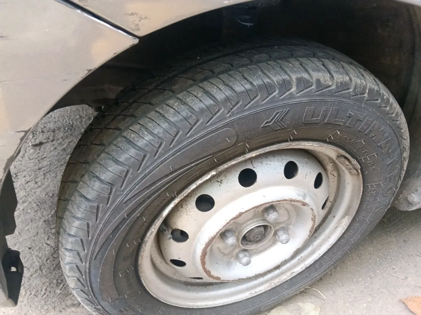 2014 Maruti Wagon R 1.0 LXI CNG, CNG, Manual, 1,03,331 km, tyre
