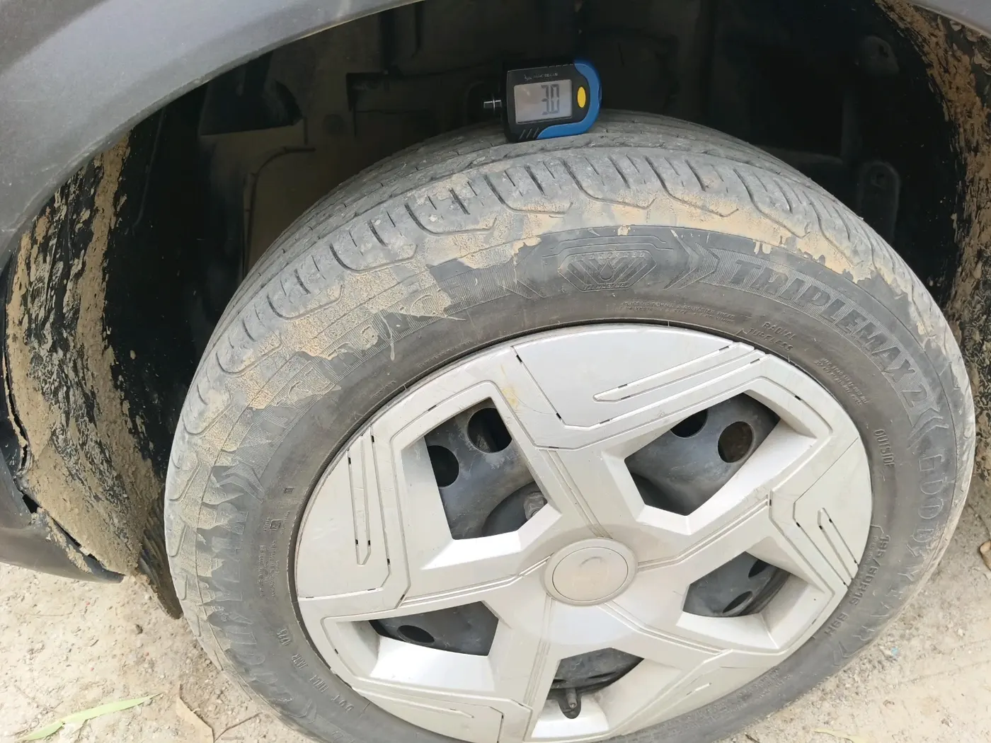 2025 Tata NEXON Smart Plus 1.2 iCNG, CNG, Manual, 27,975 km, tyre