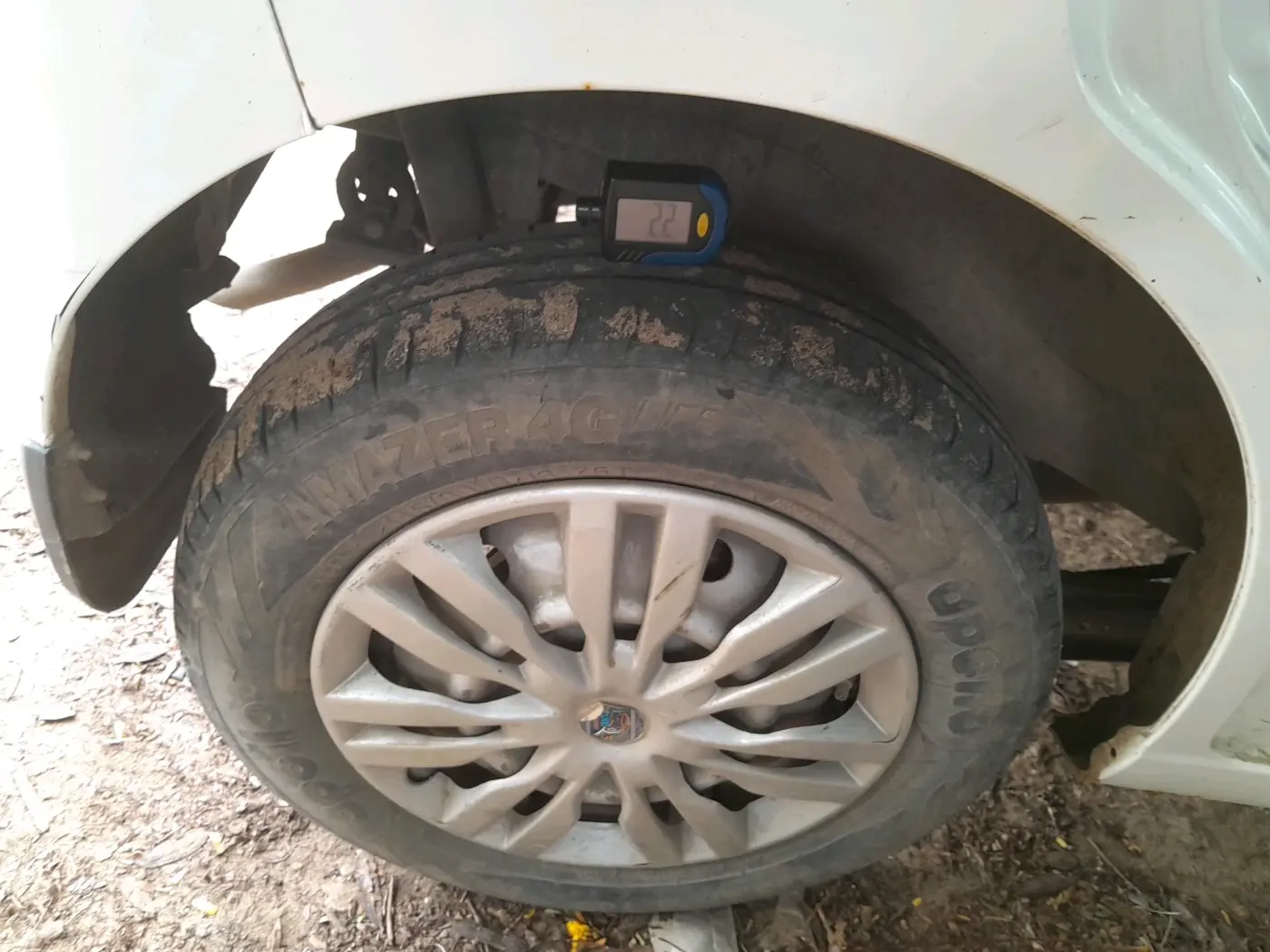 2017 Maruti Wagon R 1.0 LXI CNG, CNG, Manual, 1,28,228 km, tyre