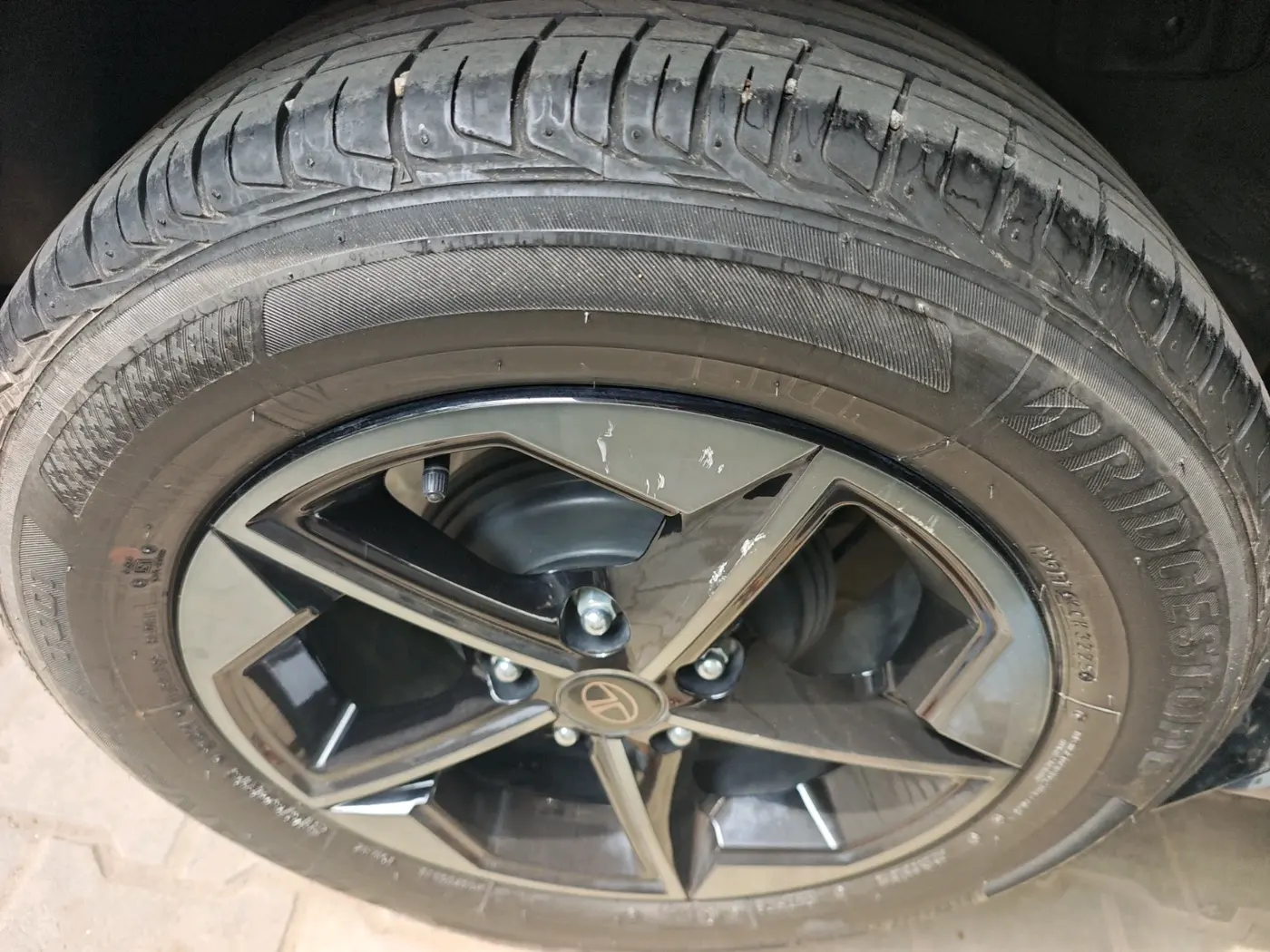 2025 Tata NEXON Creative Plus S 1.5 Revotorq 6MT Dark Edition, Diesel, Manual, 14,934 km, tyre