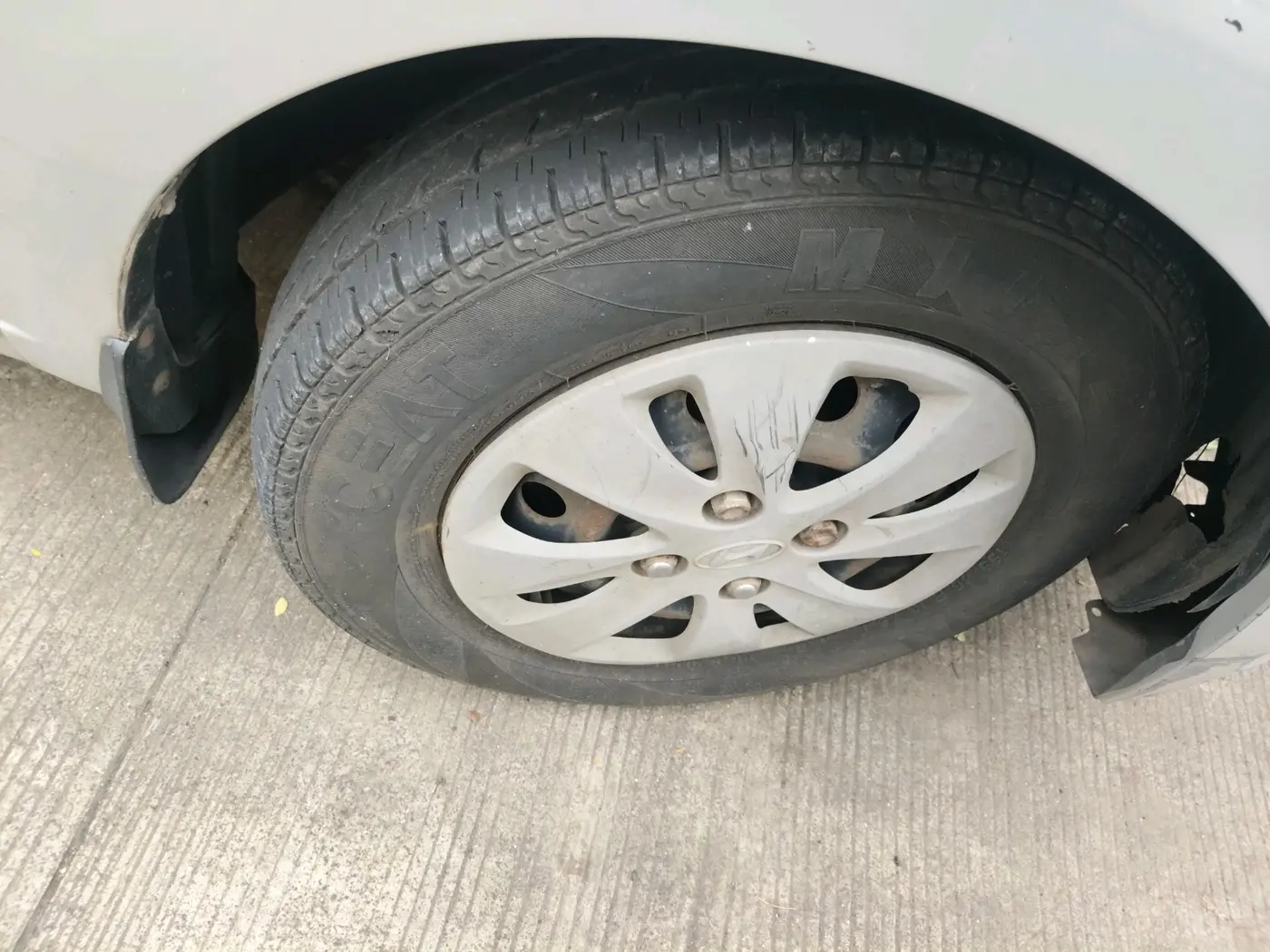 2012 Hyundai i10 MAGNA 1.2, Petrol, Manual, 55,587 km, tyre