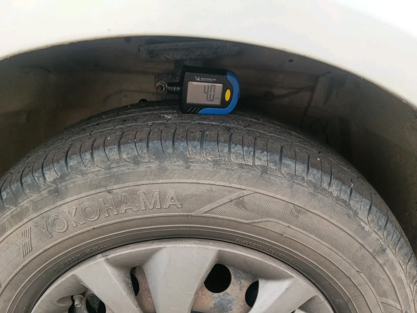 2016 Maruti Swift Dzire VDI, Diesel, Manual, 2,13,016 km, tyre
