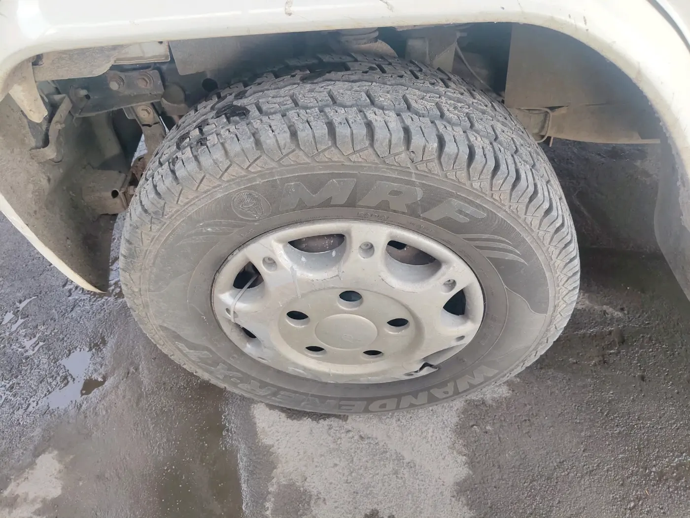 2018 Mahindra Bolero POWER PLUS ZLX, Diesel, Manual, 1,75,882 km, tyre