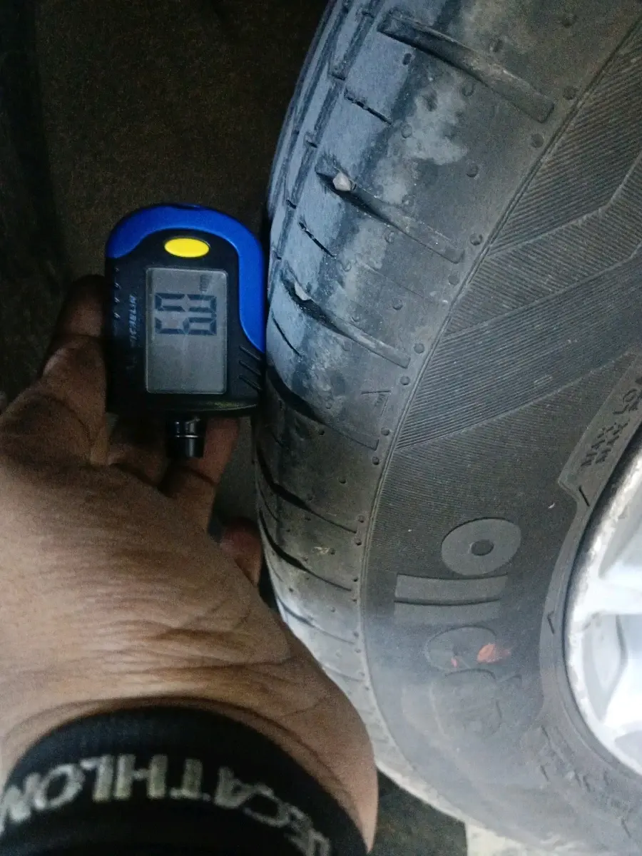 2018 Maruti Dzire ZXI, Petrol, Manual, 55,345 km, tyre