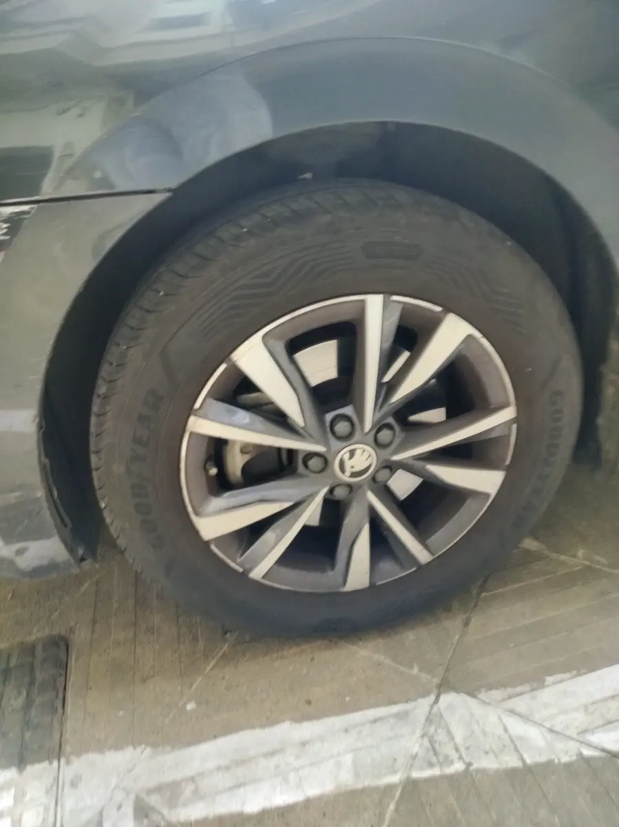 2022 Skoda SLAVIA STYLE 1.5L TSI DSG, Petrol, Automatic, 60,387 km, tyre