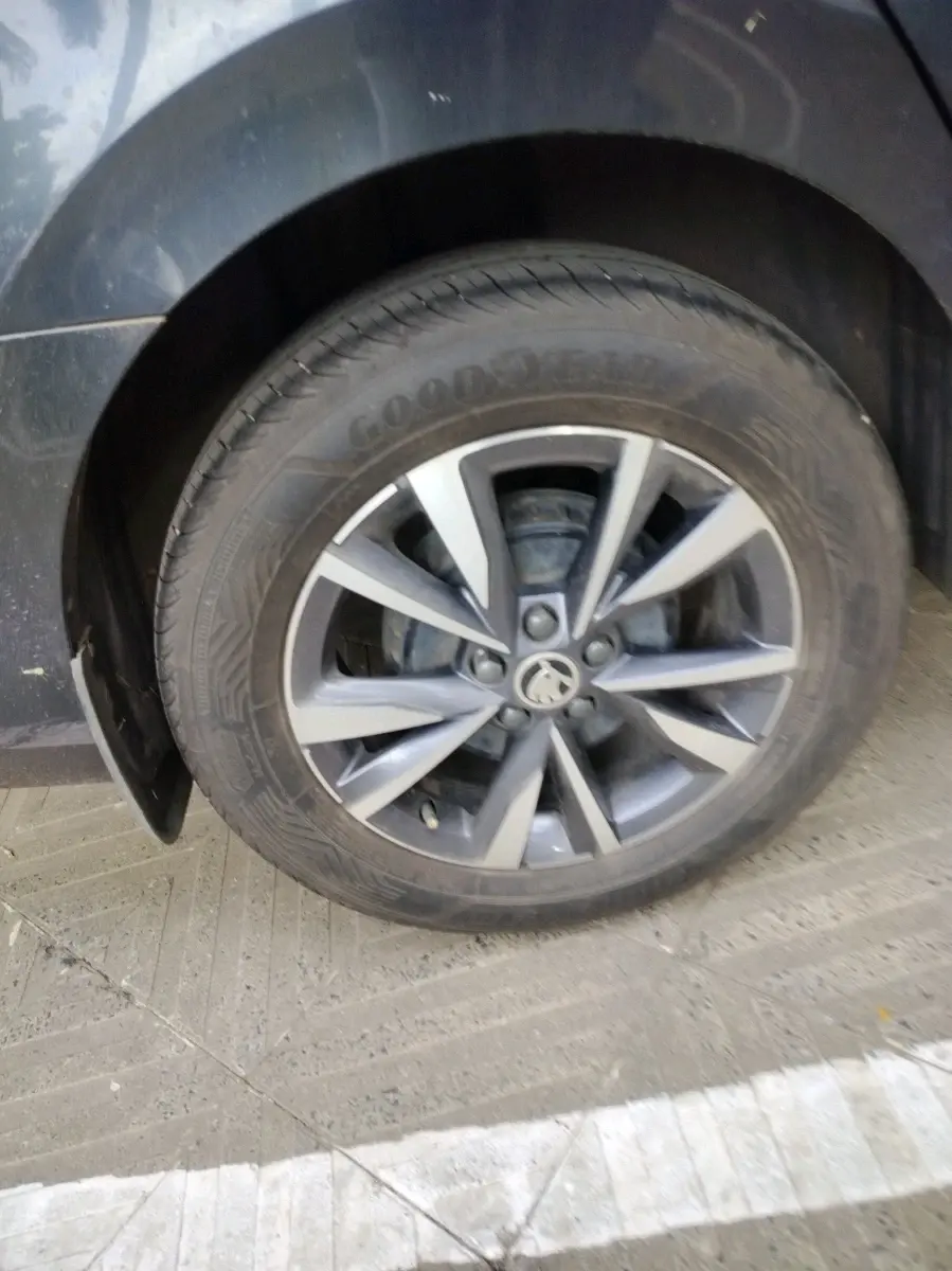 2022 Skoda SLAVIA STYLE 1.5L TSI DSG, Petrol, Automatic, 60,387 km, tyre