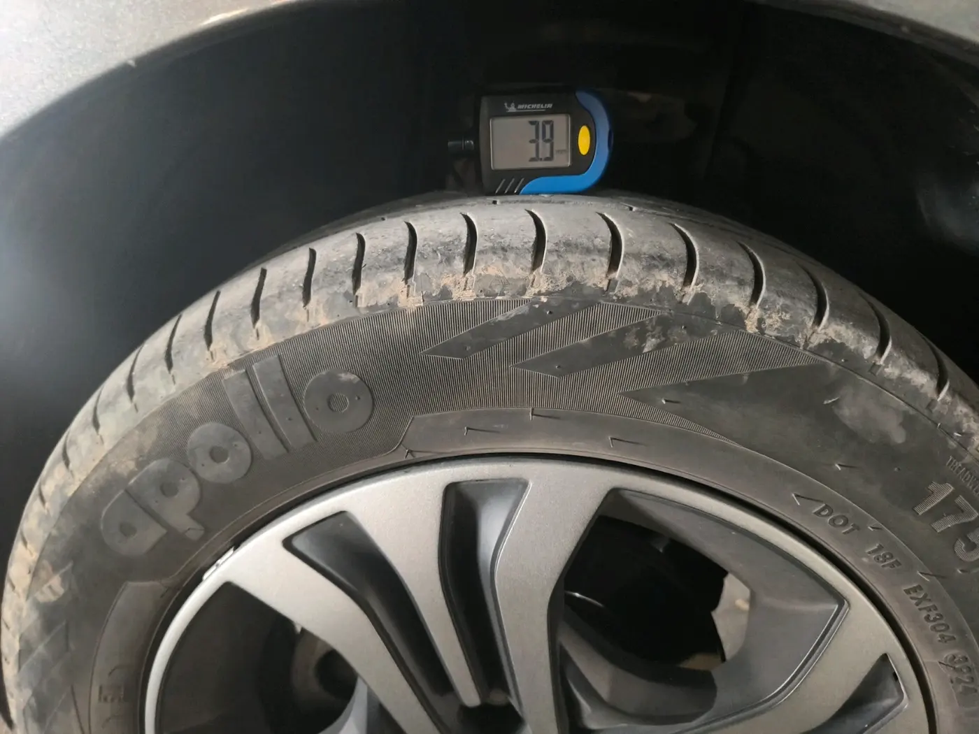 2022 Tata TIGOR XZ PLUS CNG, CNG, Manual, 1,06,659 km, tyre