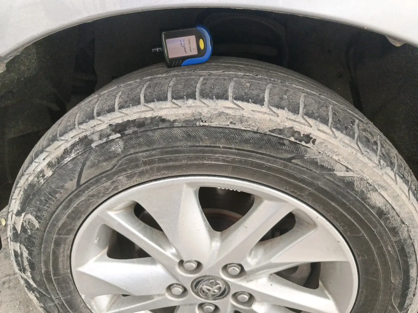 2018 Toyota Innova Crysta 2.8 GX AT 7 STR, Diesel, Automatic, 1,71,080 km, tyre