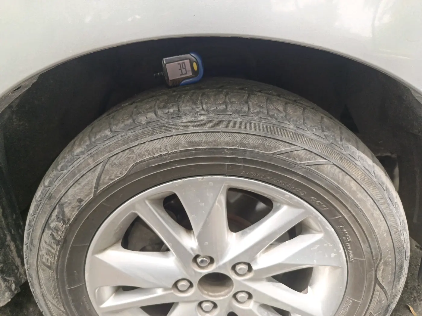 2018 Toyota Innova Crysta 2.8 GX AT 7 STR, Diesel, Automatic, 1,71,080 km, tyre