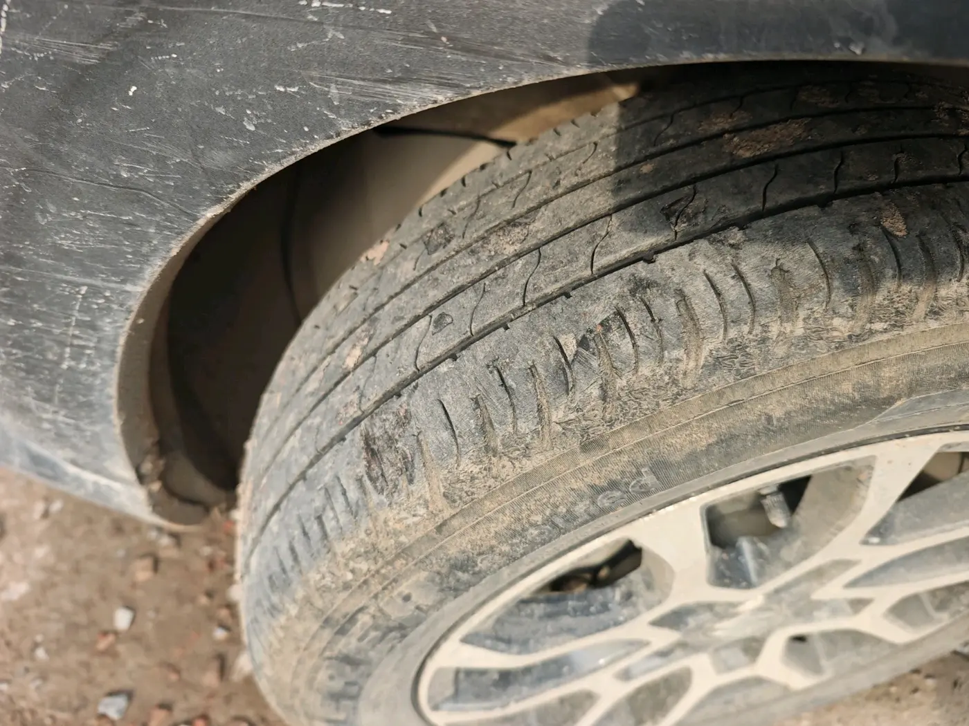 2024 Maruti XL6 ZETA AT, Petrol, Automatic, 37,479 km, tyre