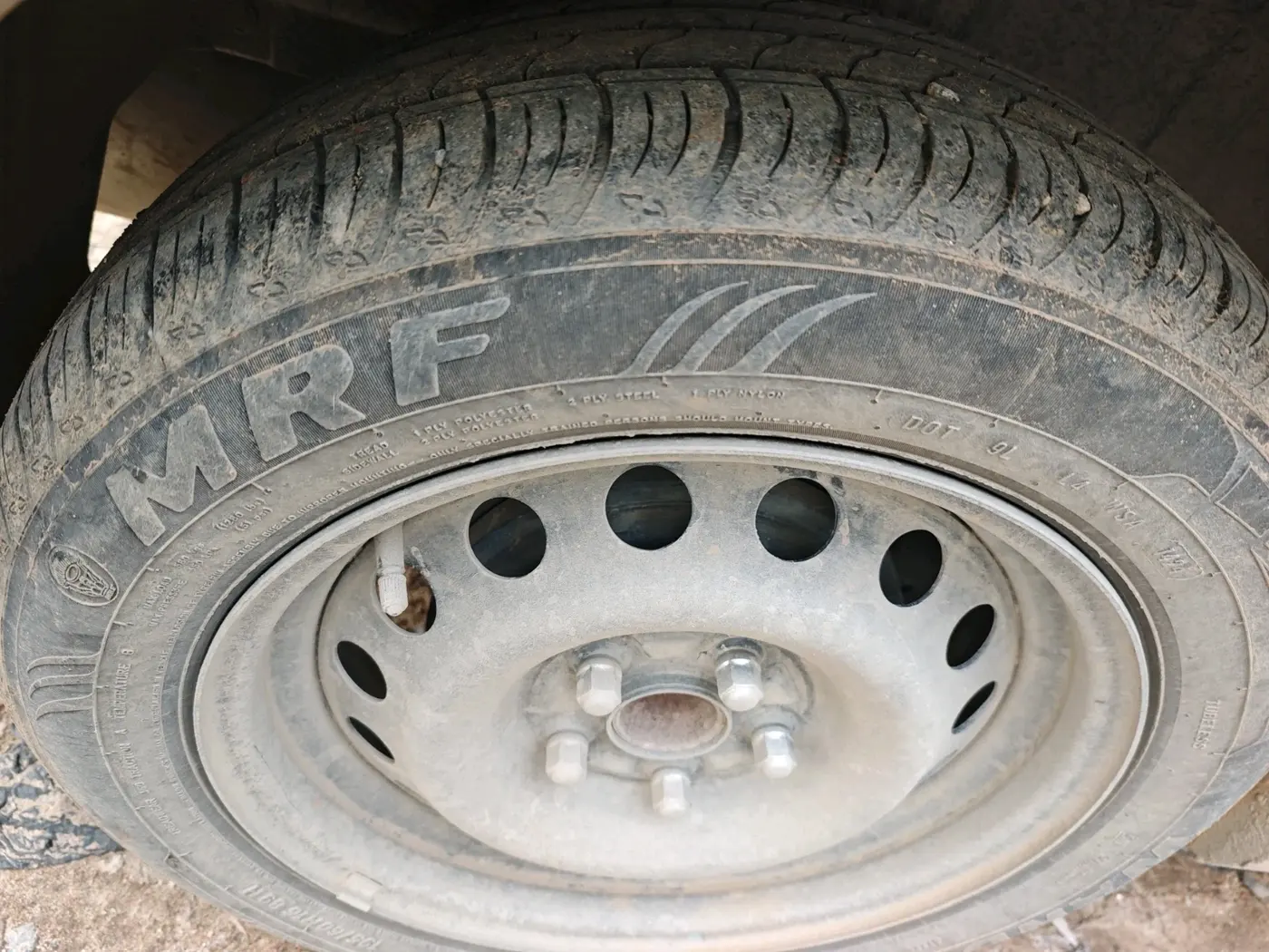 2024 Maruti XL6 ZETA AT, Petrol, Automatic, 37,479 km, tyre